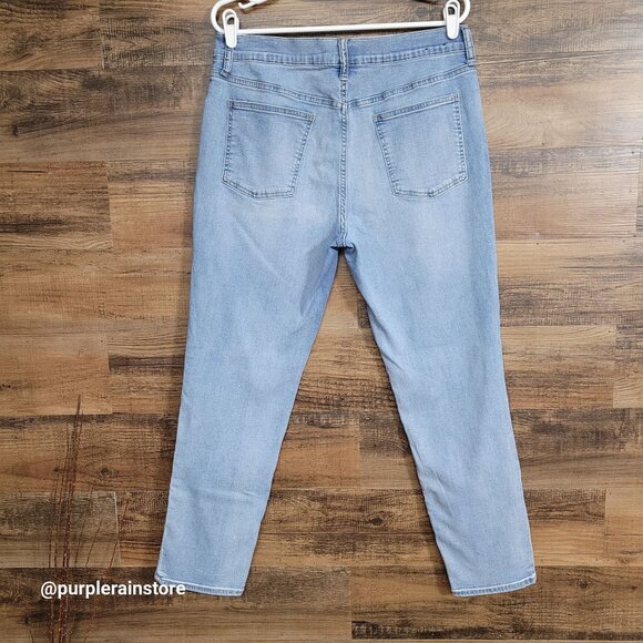 GAP Girlfriend Jeans Size 31 High Rise Medium Light Wash Stretch Denim - Picture 2 of 12